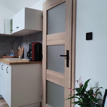 Osiedlove Poddasze Jedrzejów Exterior foto