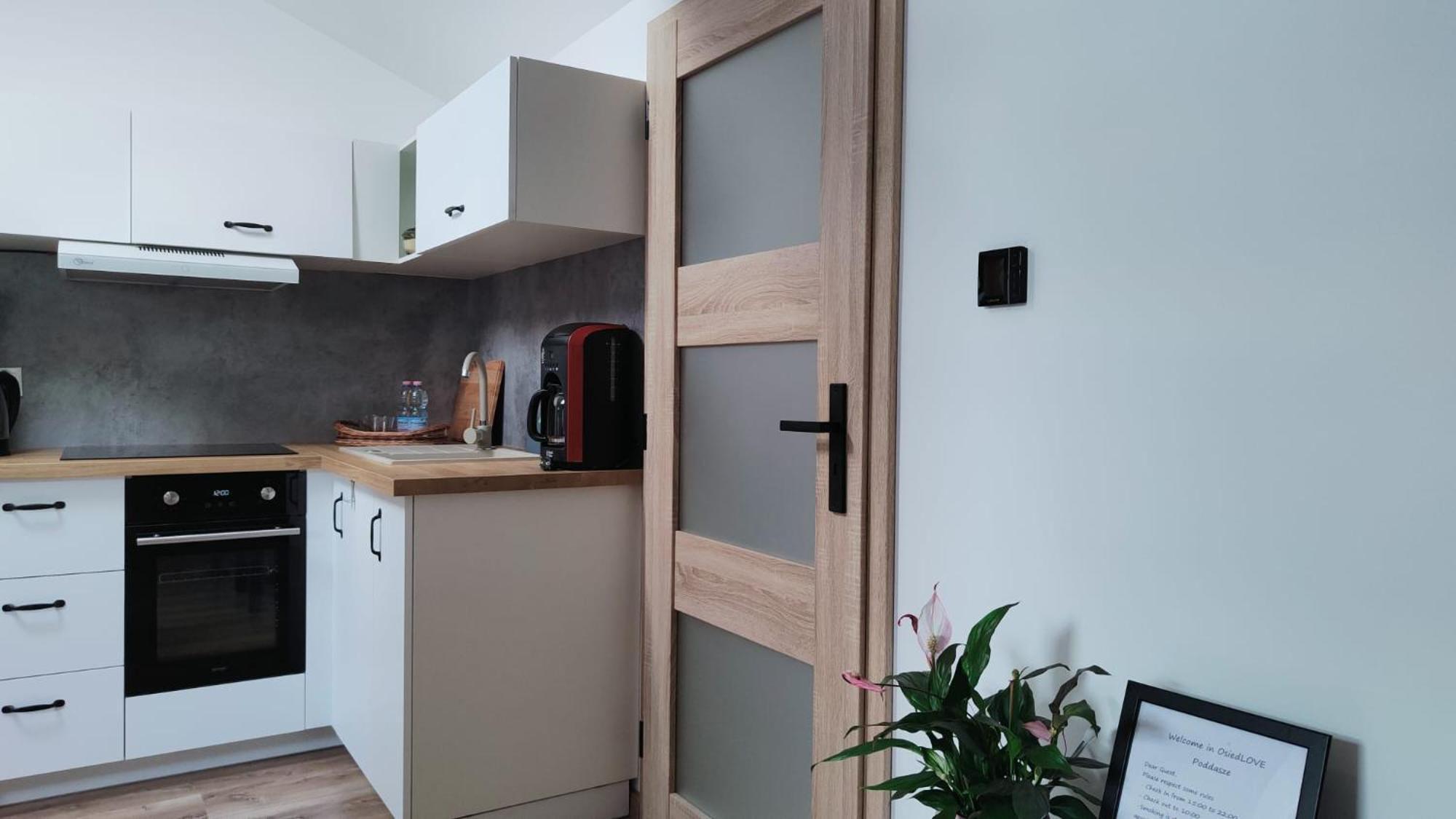 Osiedlove Poddasze Jedrzejów Exterior foto